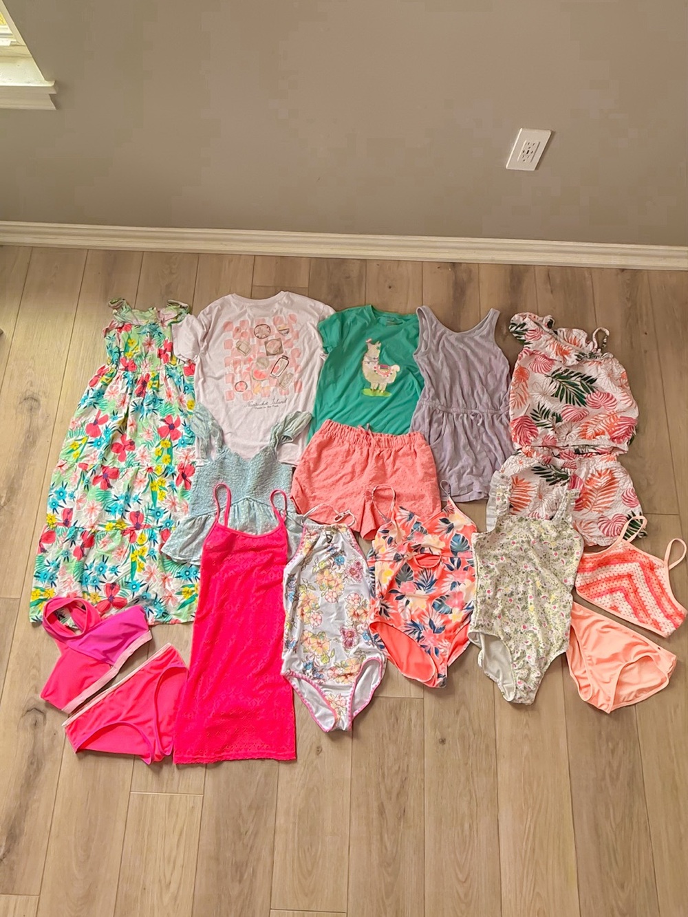 GIRLS COLORFUL PREPPY TRENDY FUN SUMMER CLOTHING BUNDLE LOT SIZE LARGE